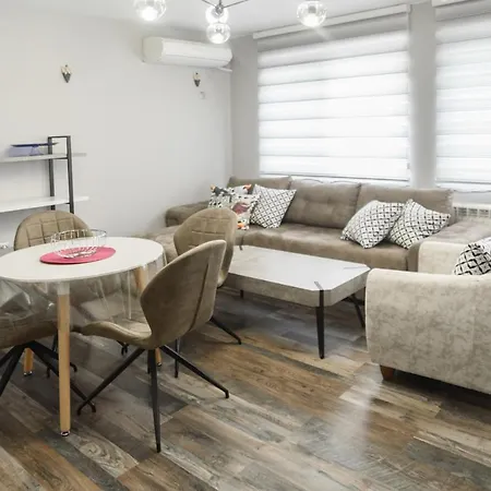 Martini Apartment Burgas City